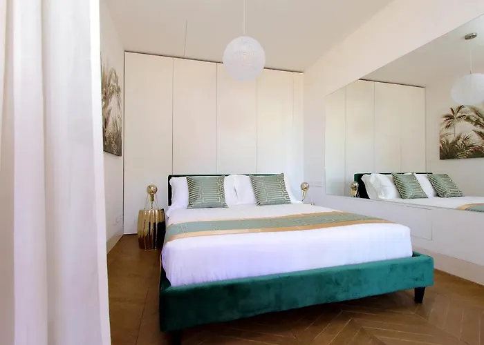 Luxury Domus 1 *